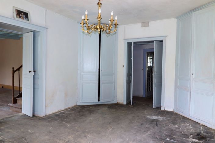 Image No.5-6 Bed House for sale