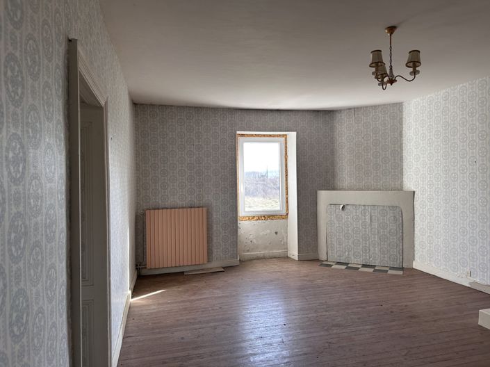 Image No.6-6 Bed House for sale