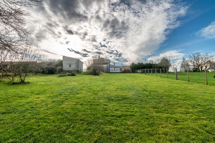 Image No.12-3 Bed House for sale