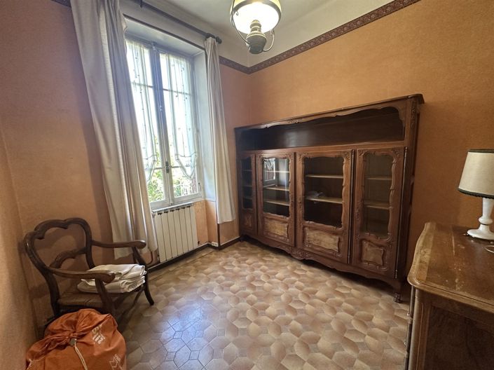 Image No.5-2 Bed House for sale