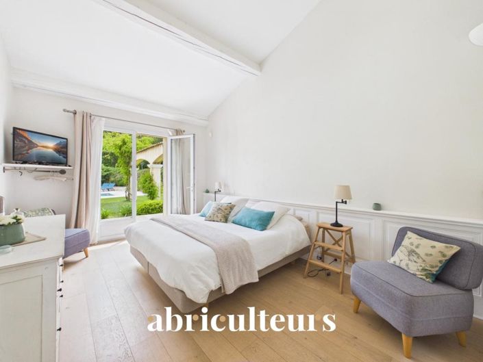 Image No.14-5 Bed House for sale