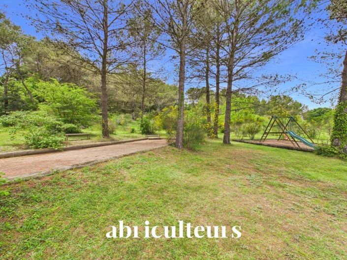 Image No.5-5 Bed House for sale