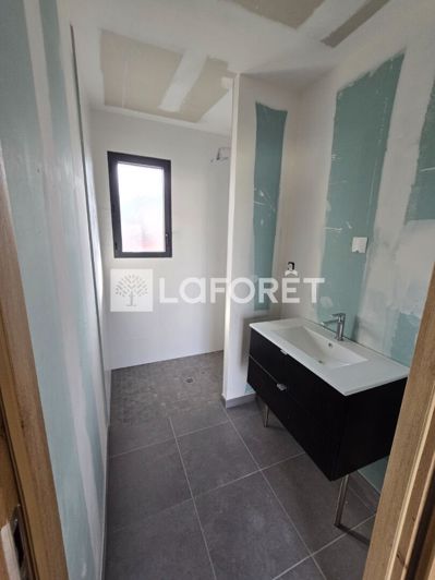 Image No.9-3 Bed House for sale