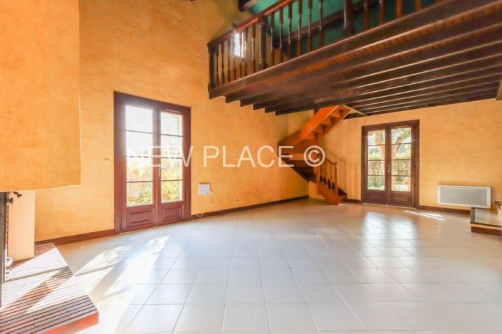 Image No.4-4 Bed House for sale