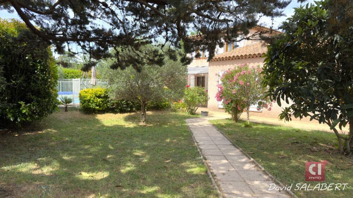 Image No.15-3 Bed House for sale