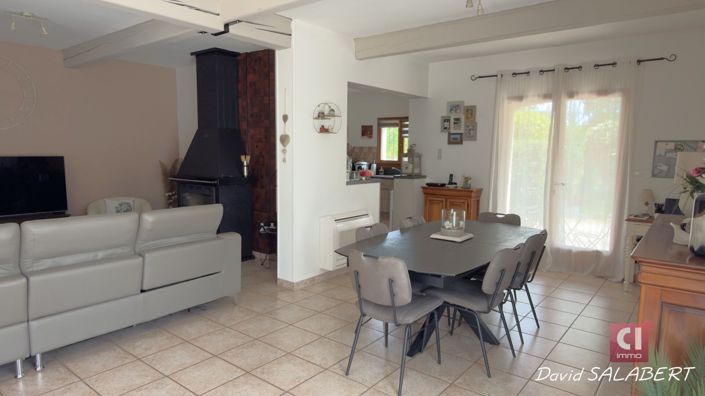 Image No.8-3 Bed House for sale