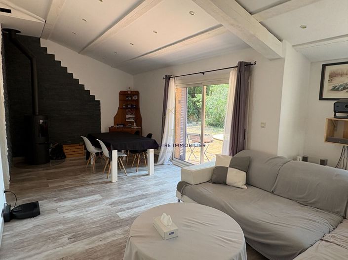 Image No.10-3 Bed House for sale