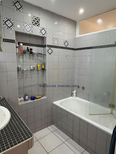 Image No.13-3 Bed House for sale