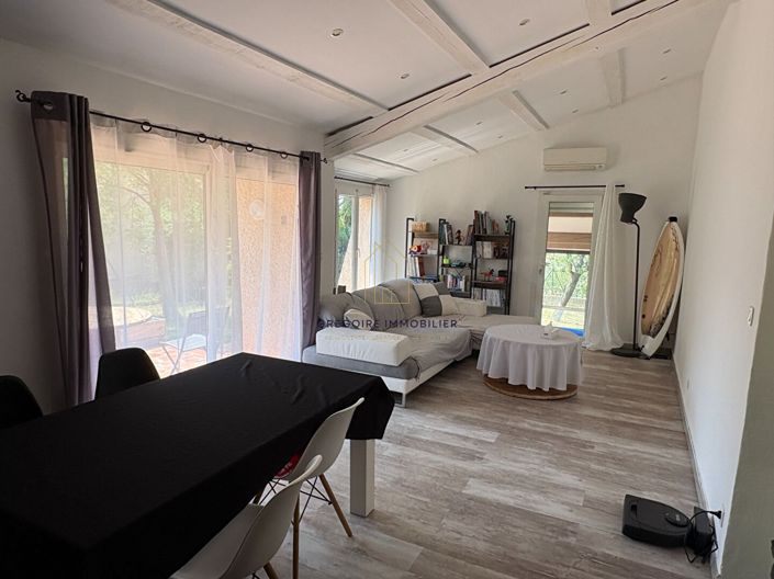 Image No.8-3 Bed House for sale