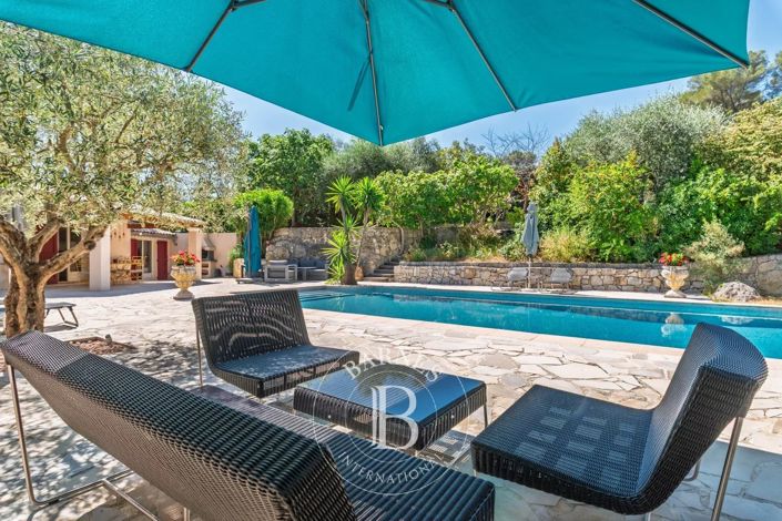 Image No.2-4 Bed House for sale