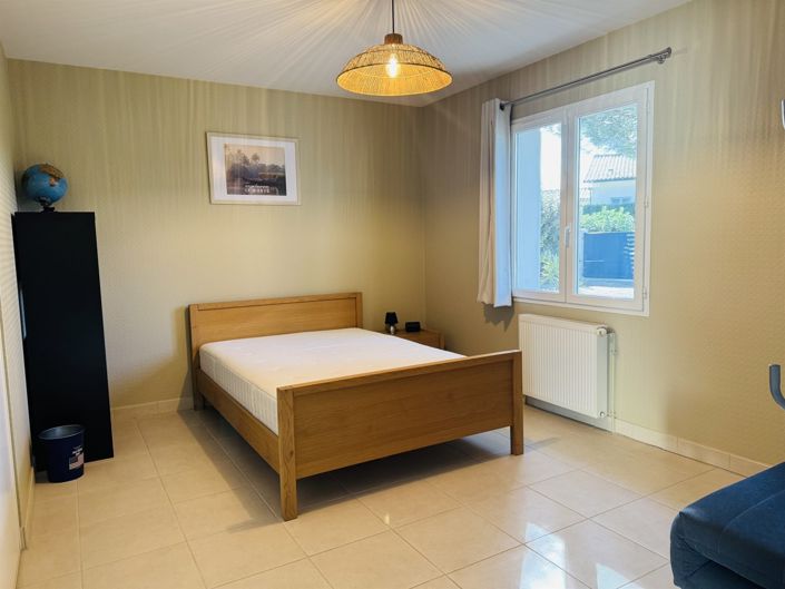 Image No.11-3 Bed House for sale