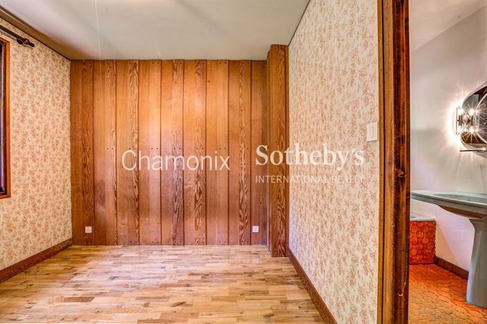 Image No.15-4 Bed House for sale