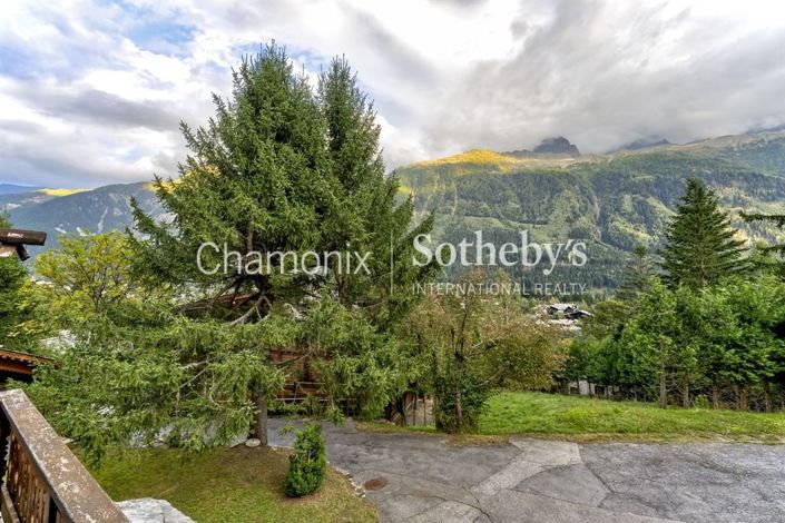 Image No.18-4 Bed House for sale
