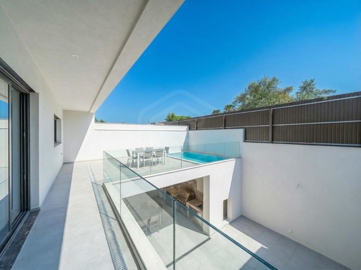 Image No.20-3 Bed House for sale