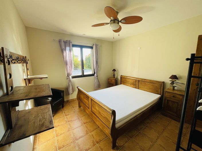 Image No.11-3 Bed House for sale