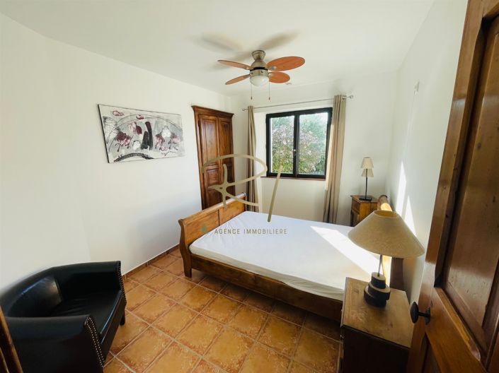 Image No.8-3 Bed House for sale
