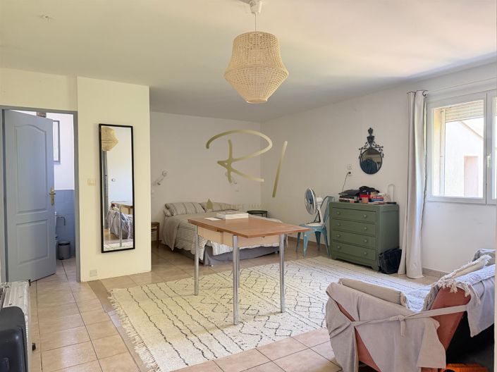 Image No.5-2 Bed House for sale