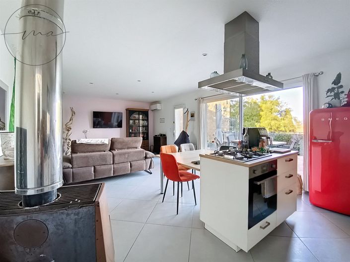Image No.6-2 Bed House for sale