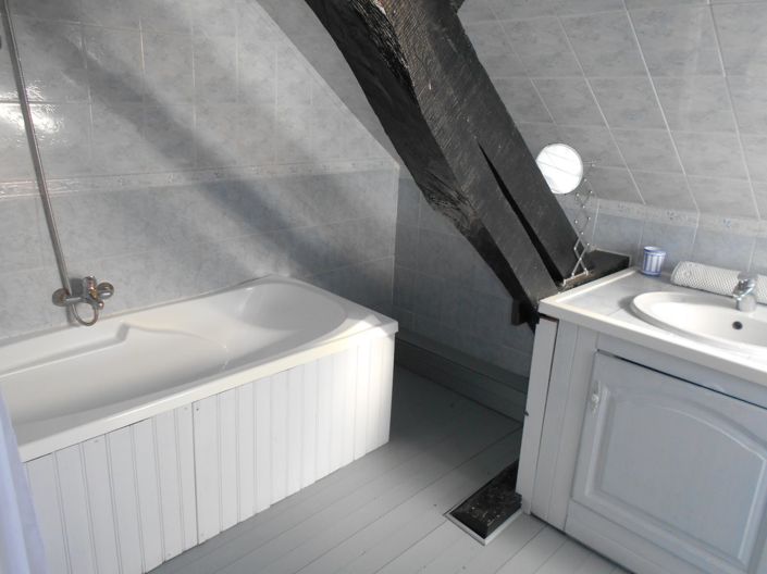 Image No.8-5 Bed House for sale
