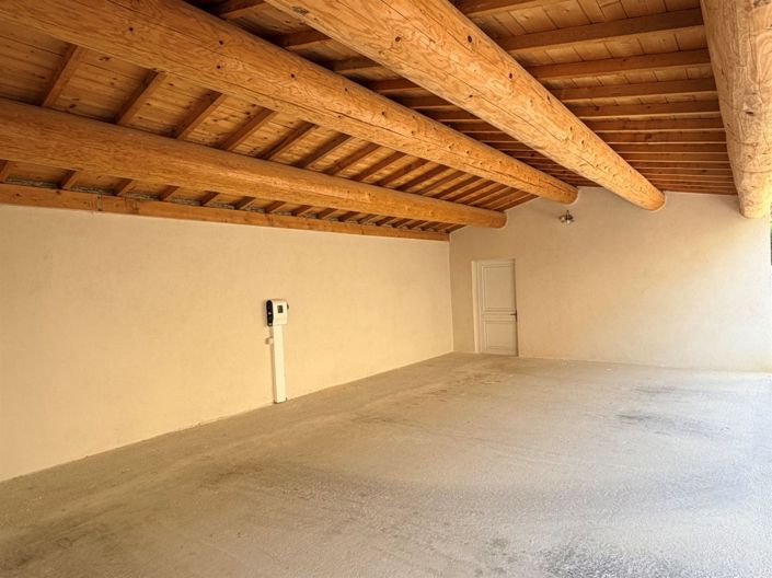 Image No.12-6 Bed House for sale