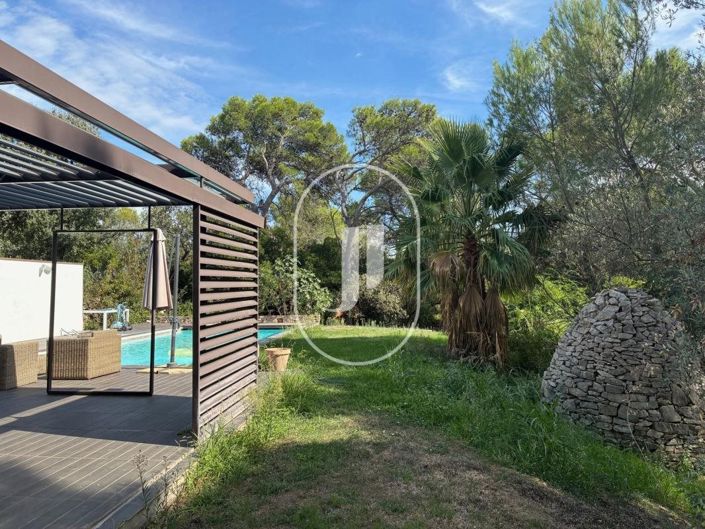 Image No.2-4 Bed House for sale