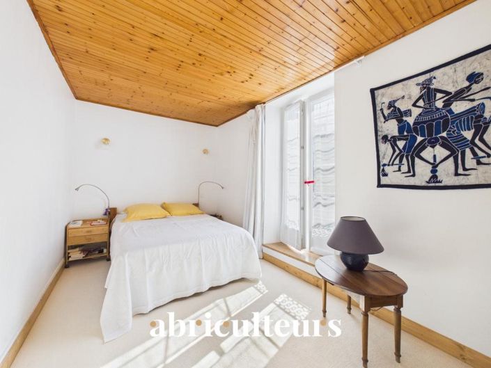 Image No.11-6 Bed House for sale