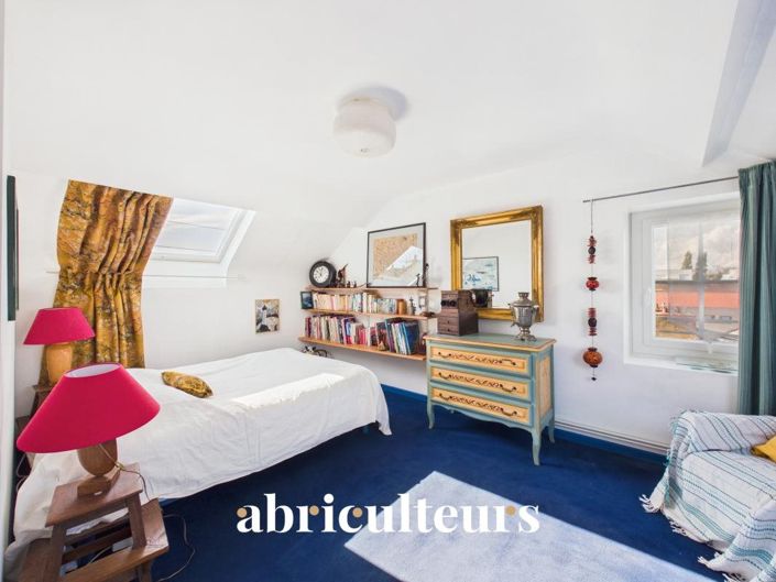Image No.13-6 Bed House for sale