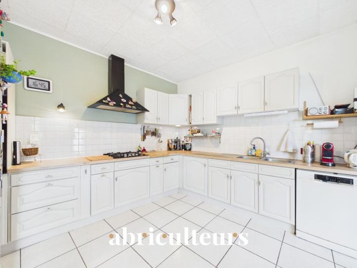 Image No.4-6 Bed House for sale