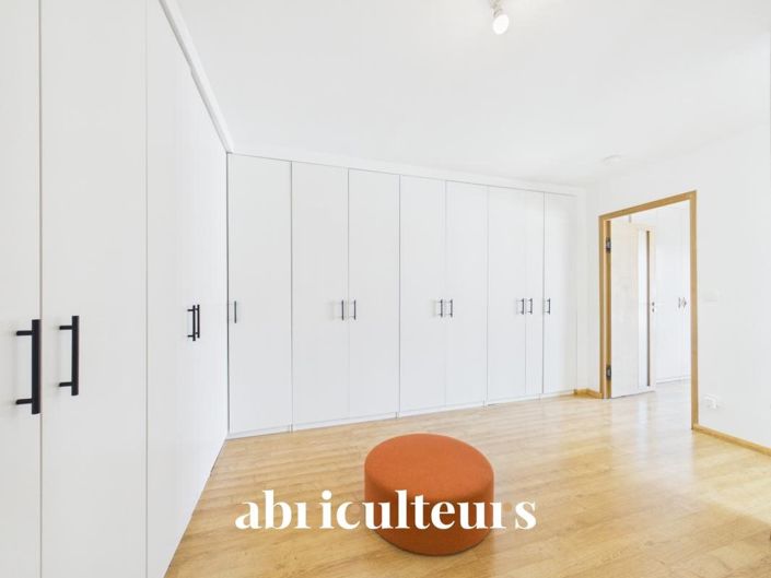 Image No.13-5 Bed House for sale