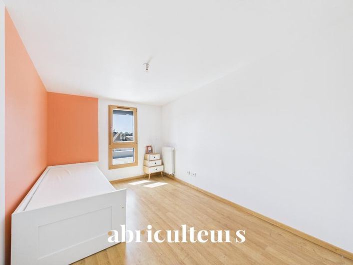 Image No.18-5 Bed House for sale