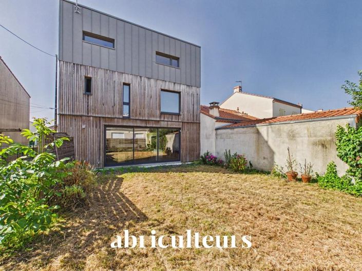 Image No.4-5 Bed House for sale