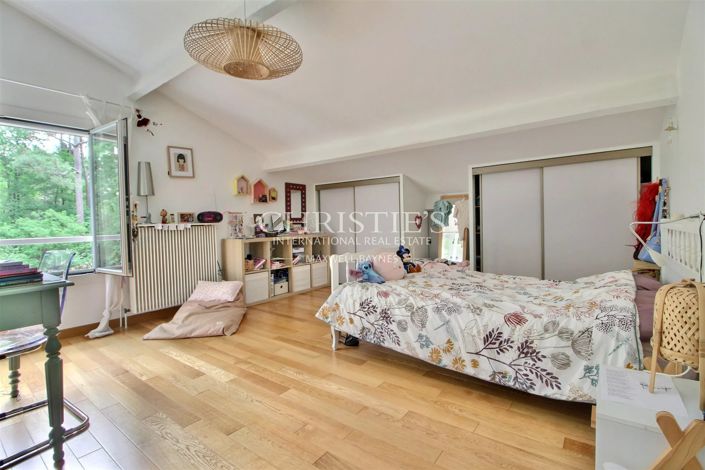 Image No.14-7 Bed House for sale