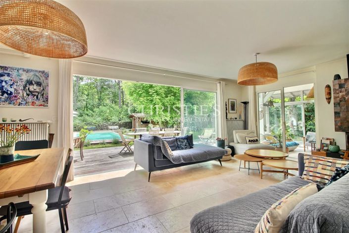 Image No.5-7 Bed House for sale