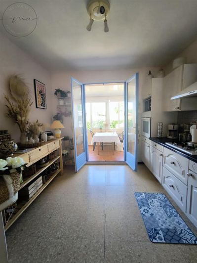 Image No.4-2 Bed House for sale