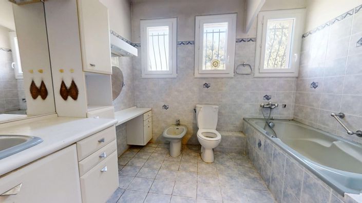 Image No.12-4 Bed House for sale