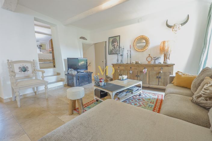 Image No.8-3 Bed House for sale