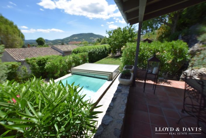Image No.3-5 Bed House for sale