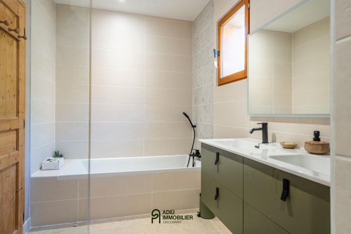 Image No.10-5 Bed House for sale