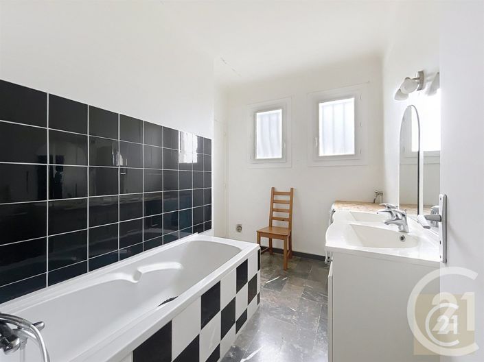 Image No.31-4 Bed House for sale