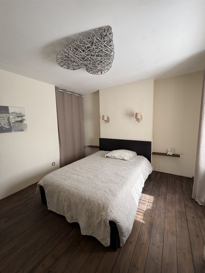 Image No.8-3 Bed House for sale