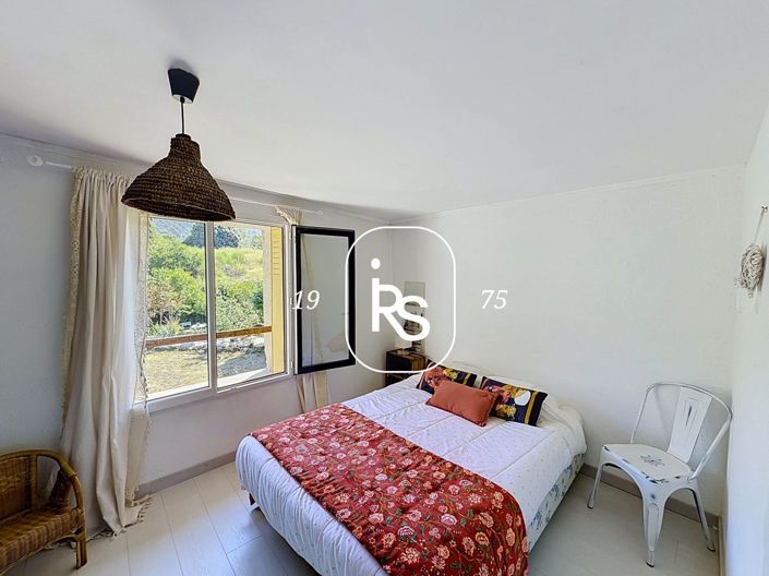 Image No.10-2 Bed House for sale