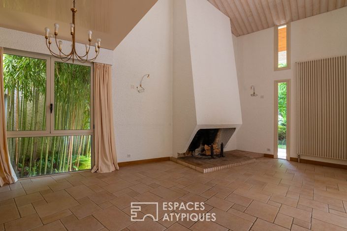 Image No.8-5 Bed House for sale