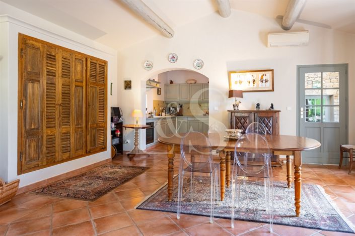 Image No.14-6 Bed House for sale