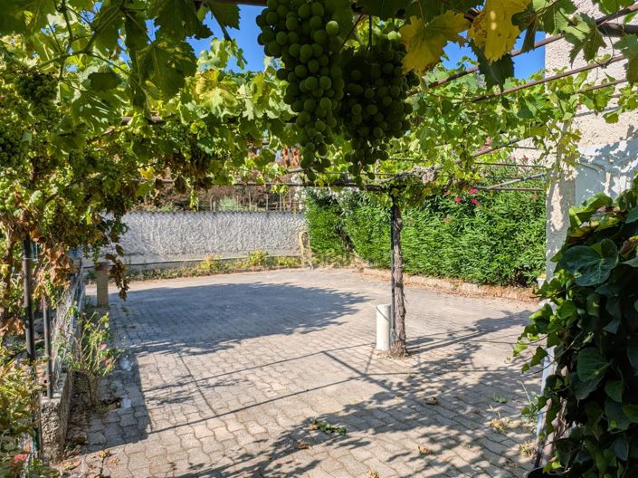 Image No.10-4 Bed House for sale