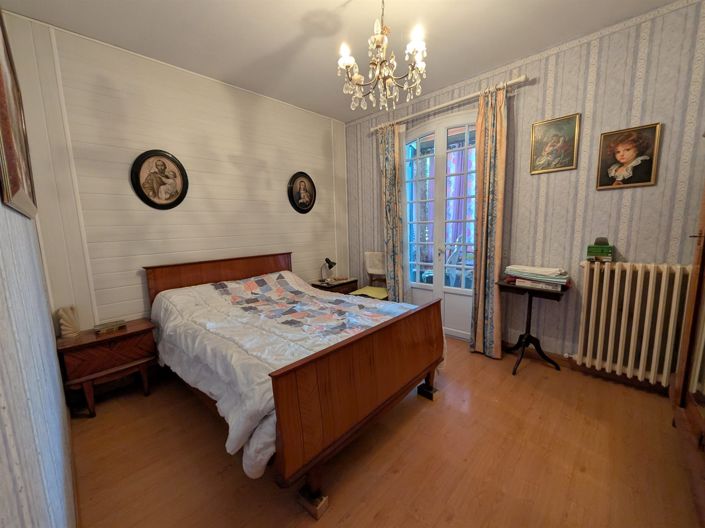 Image No.6-4 Bed House for sale