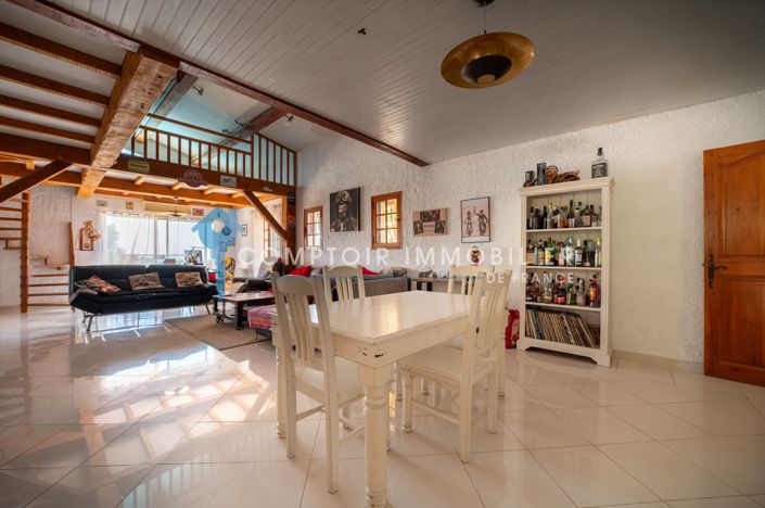 Image No.5-4 Bed House for sale