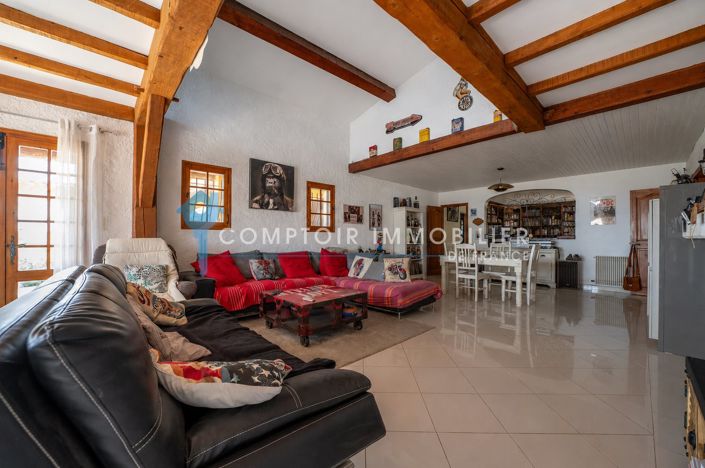 Image No.6-4 Bed House for sale
