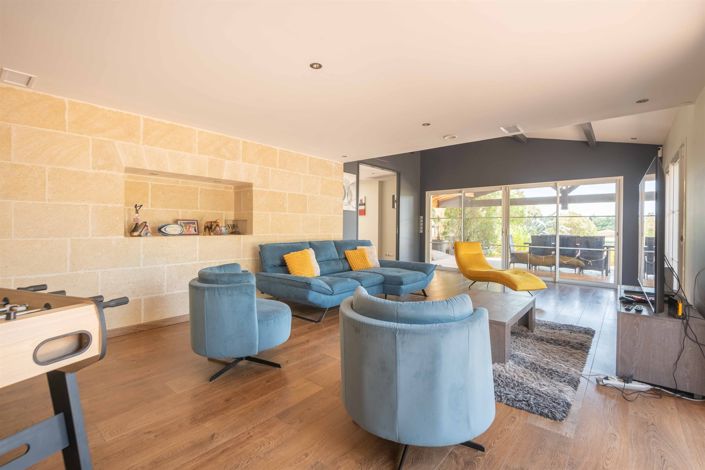 Image No.16-5 Bed House for sale