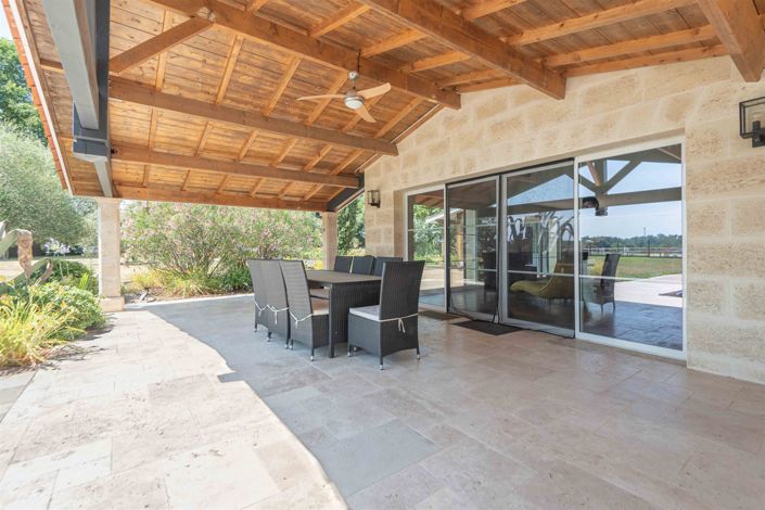 Image No.6-5 Bed House for sale