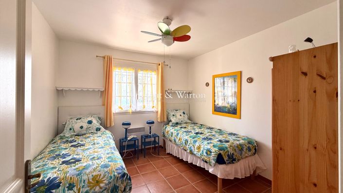 Image No.12-6 Bed House for sale